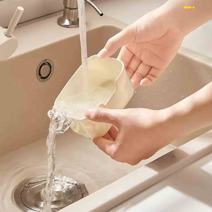 Haaro - Wholesale Food storage container - Plastic Travel Snack Box Organizer1