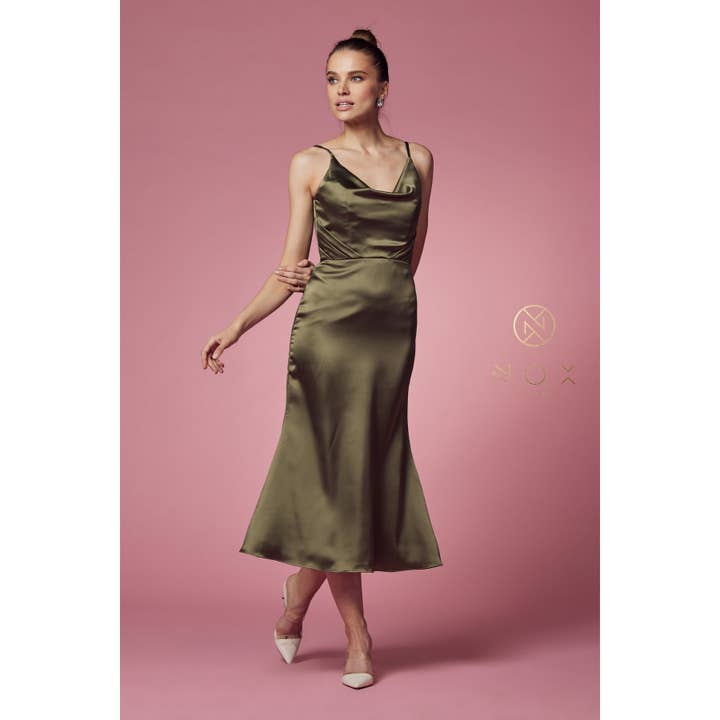 Robe mi-longue en satin -R1027 pour la vente par Noxanabel