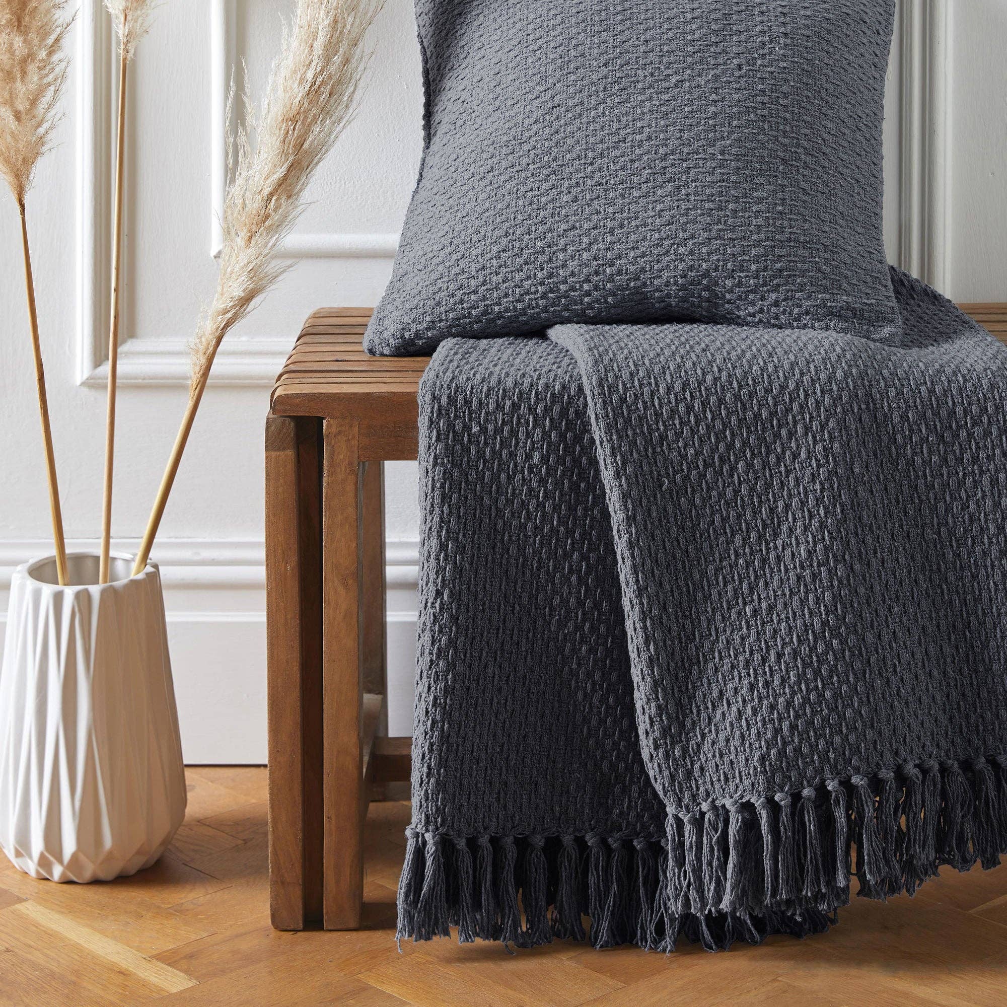 UW Home – wholesale Throw blanket – Hayden Throw by Drift Home in Charcoal 130 x 180cm0