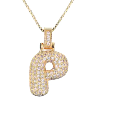 Ouro amarelo Pavé Bubble Letter Iniciais Colar em Aço Ouro 14K para venda a revendedores na Faire17