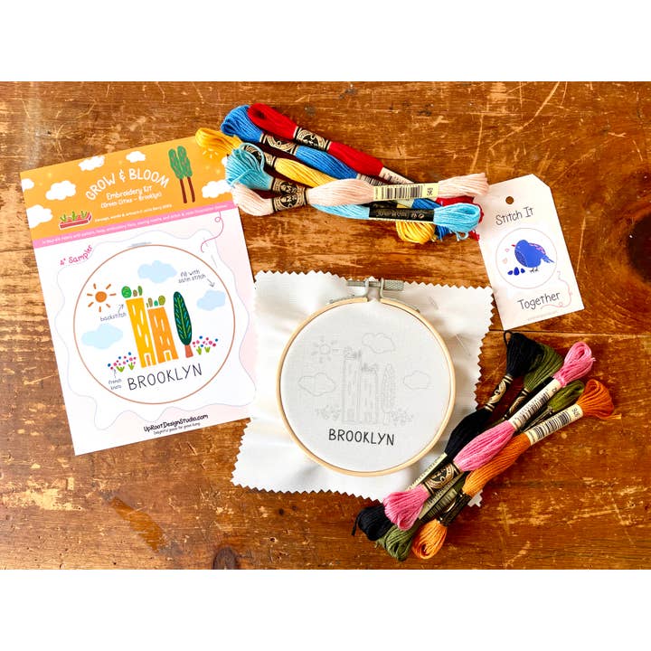 UpRoot Design Studio - Venta al por mayor Material para bordado/punto de cruz - Kit de bordado ecológico «Brooklyn-Green Cities» (Joyful Threads)5