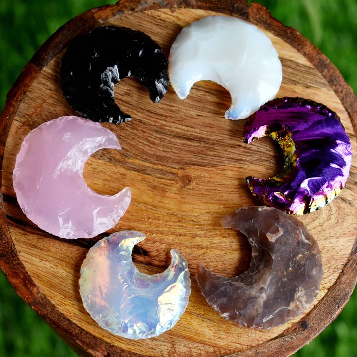 Soothing Crystals - Wholesale Spiritual Stone/Crystal - Moon Arrowheads | Crystal Pieces | Artisan Jewelry1
