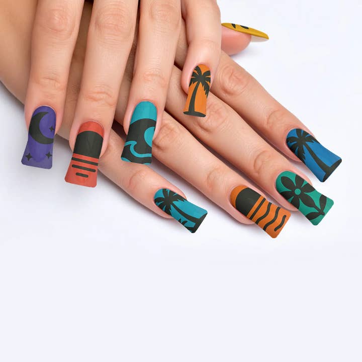 Nocturne Mirage Onyx Summer Press-On Nails for wholesale by FYNE BODY