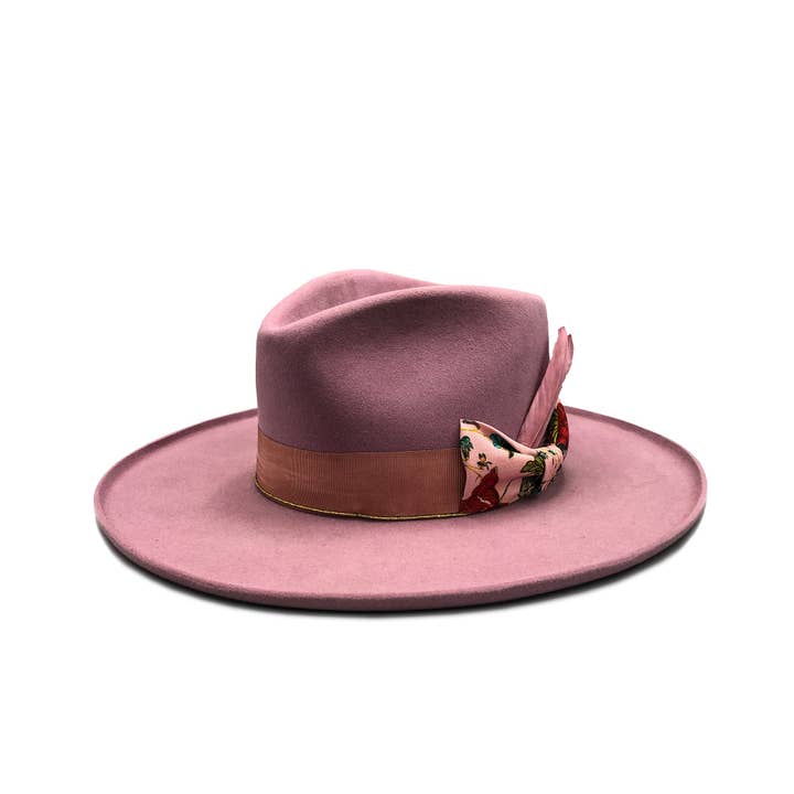 Procession en rose pour la vente par Hampui Hats