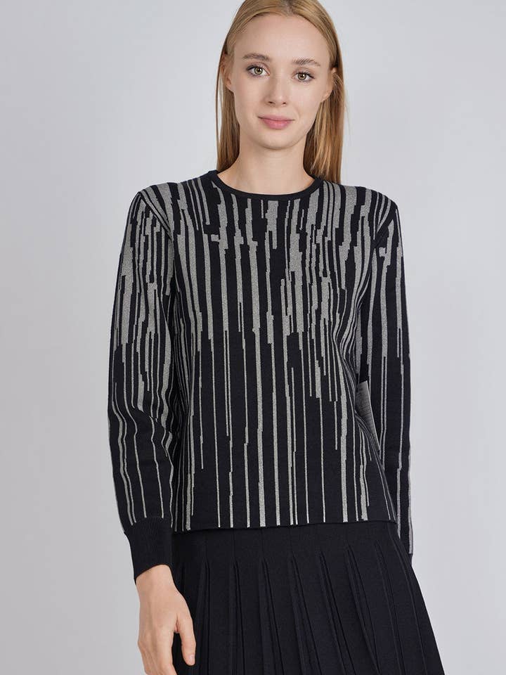 Zwart gebreide top met zilverkleurige voering voor wholesale door Miss Finch NYC