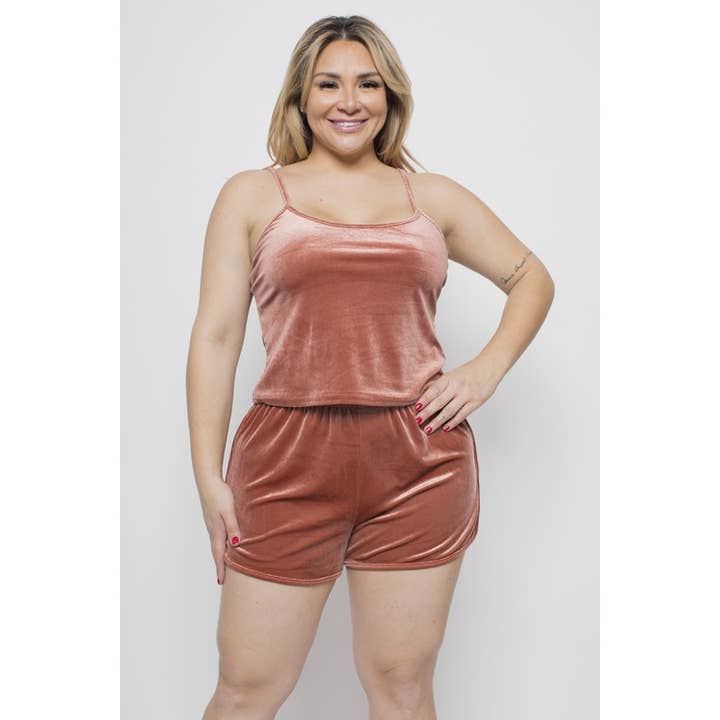 Curve Market - Vendita all'ingrosso Completo loungewear - Donna - TOP CANOTTA IN VELLUTO TAGLIE FORTI E SET COORDINATO CORTO