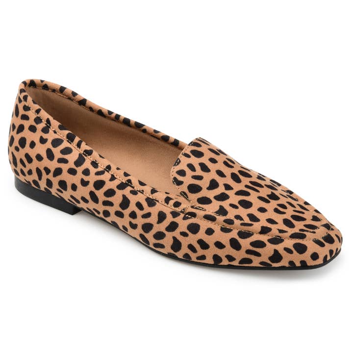 Journee Collection Women's Tullie Loafer Wide Width Flat for wholesale by Journee