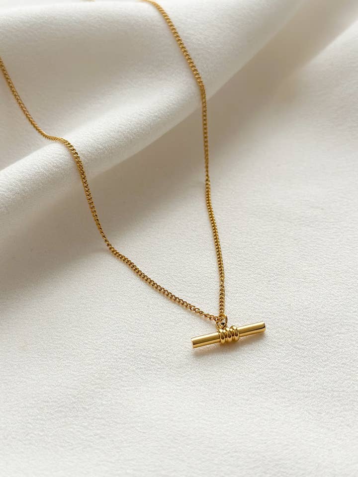 18k Gold Plated T-Bar Necklace for wholesale by Ellis Grey Jewellery