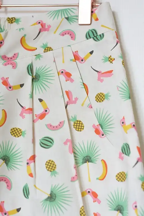 Jamais Sans Lui & Les Seins Nus - Wholesale Shorts - Women's - Short Babar Parroquet3