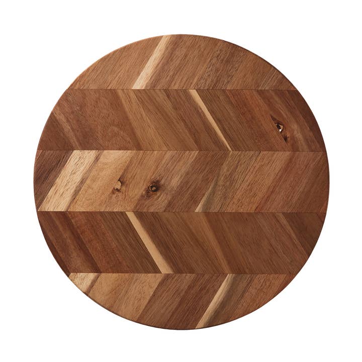Rund træplade 28 cm x 1,8 cm med sildebensmønster for engroshandel hos Aida A/S