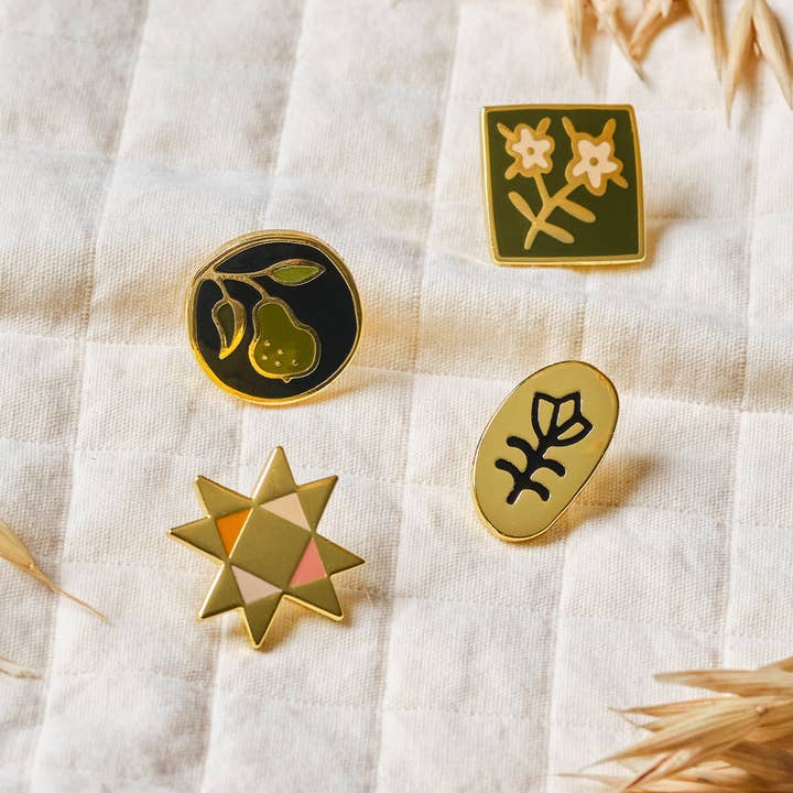 Claire Paul - Wholesale Lapel pin/button - Patchwork Star Enamel Pin5