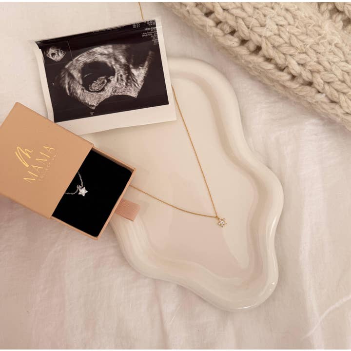 Collezione Liora Stern x karolin.kus x linalouisaa per la vendita all'ingrosso da parte di Mama Collection