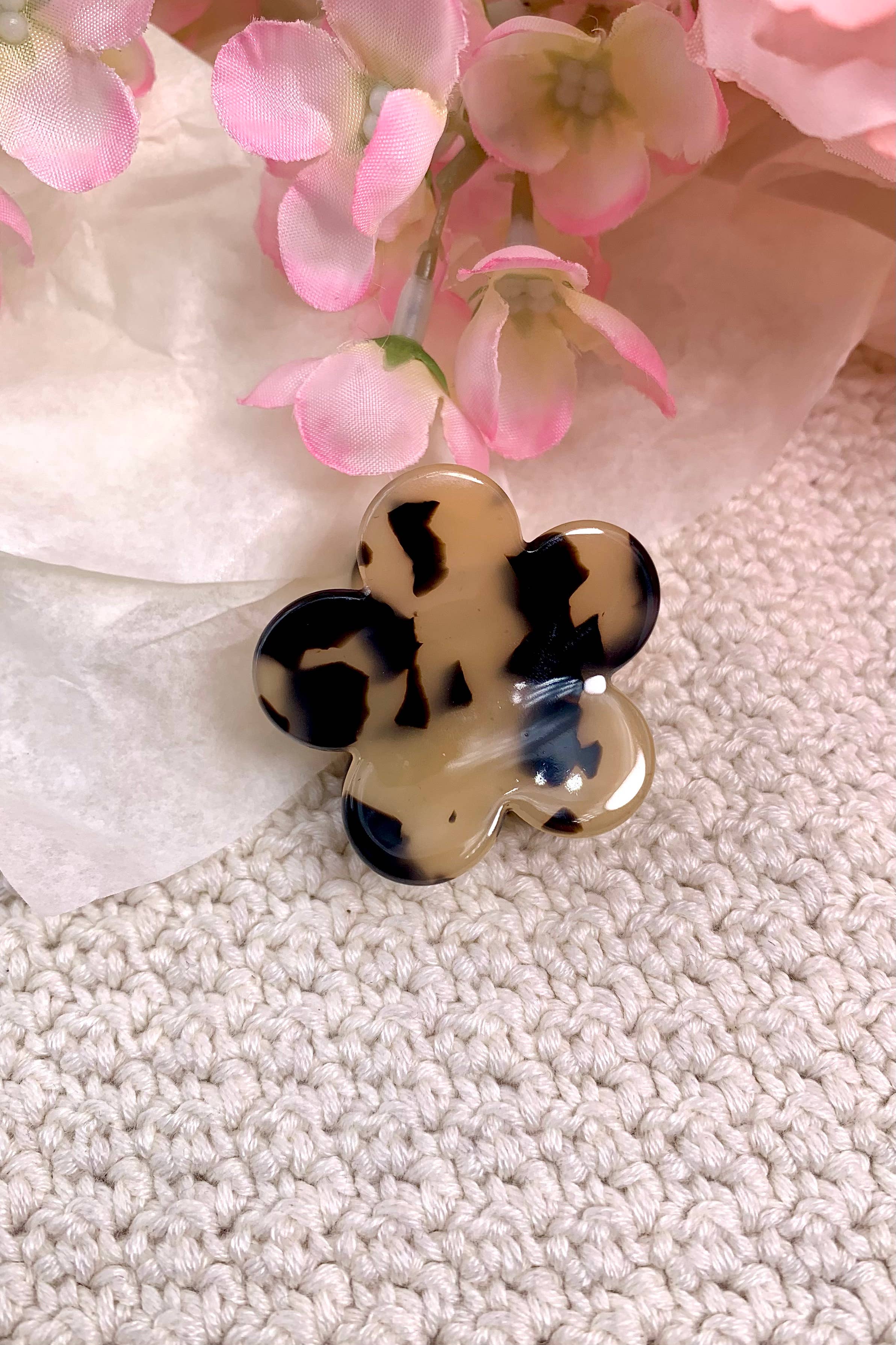 BYREN | ÉLINE L'ATELIER – wholesale Set med håraccessoarer – Dam – Mini hårklämma i leopardmönstrad blomform 4 cm YH512