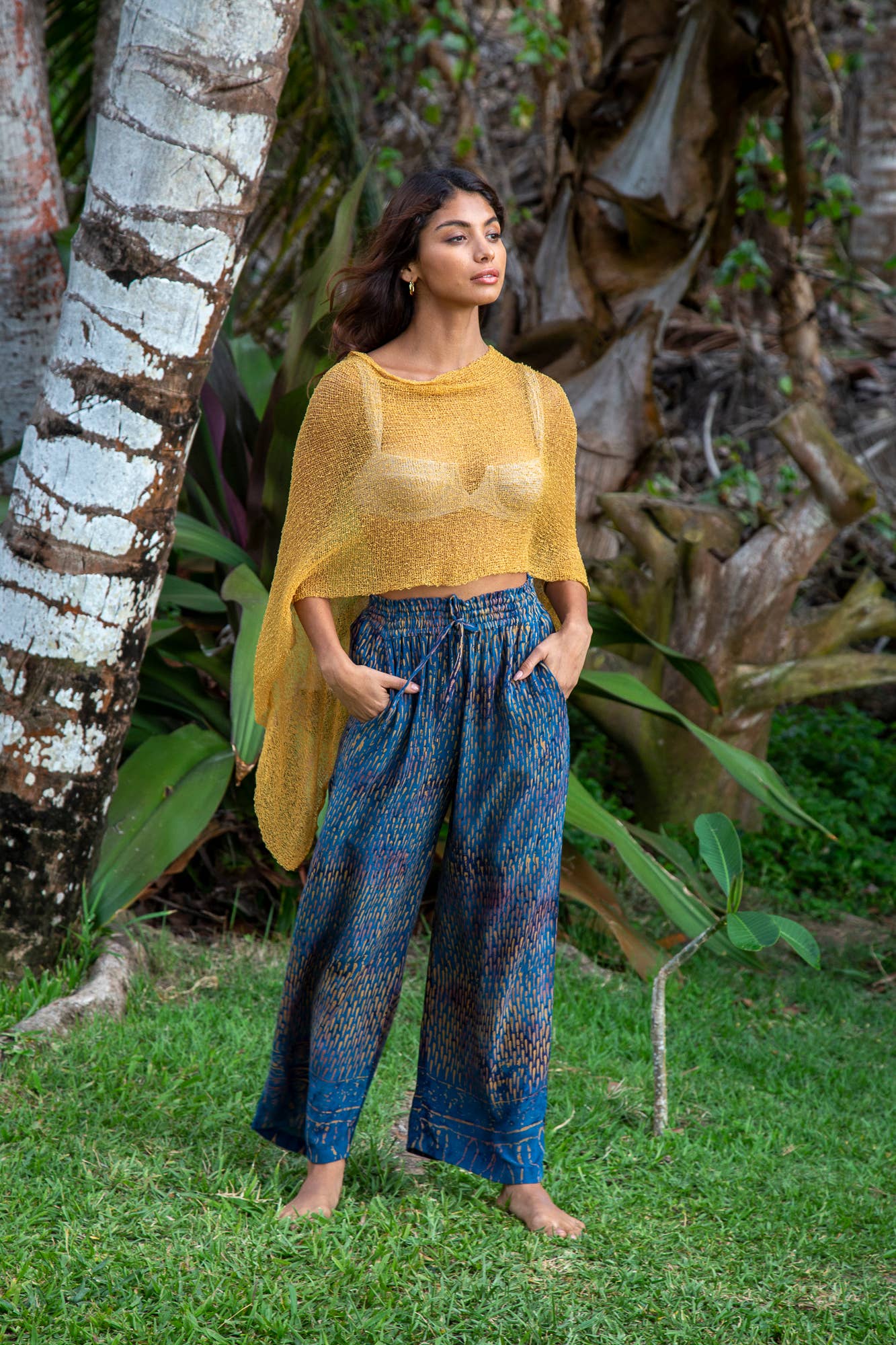 Bali Prema - Vente Poncho – femme - Poncho d'été en tricot transparent - Couvre-lit de plage Boho pour robe en jaune/or0