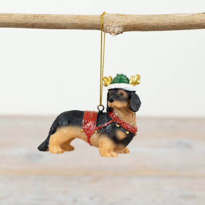 Gainsborough Giftware x Portland Living – wholesale Decorative figurine – Festive Dachshund Hanger