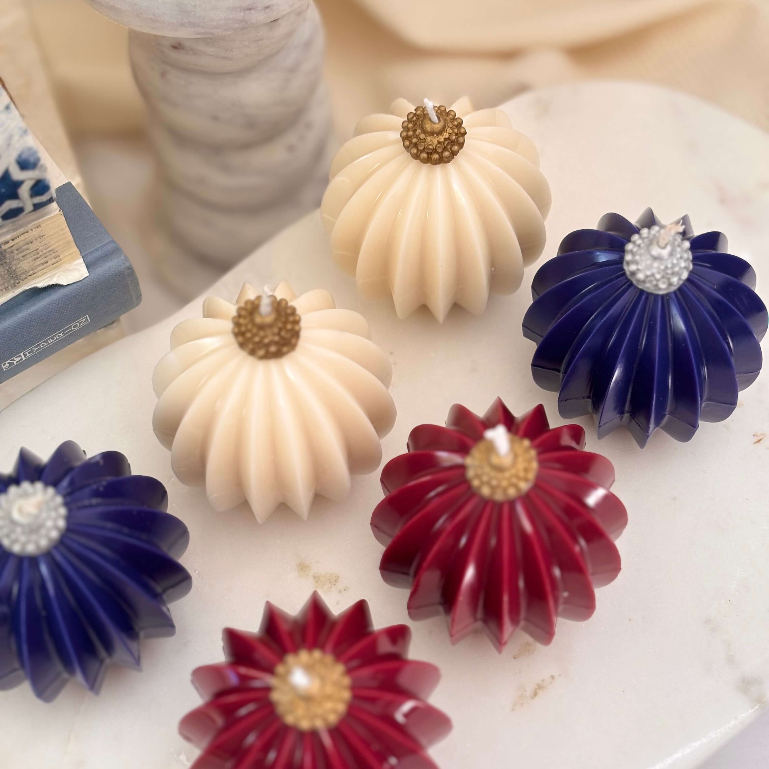 OH MY BOX – wholesale Pillar candle – Holiday Round Candle | Cozy Home Christmas Gift5