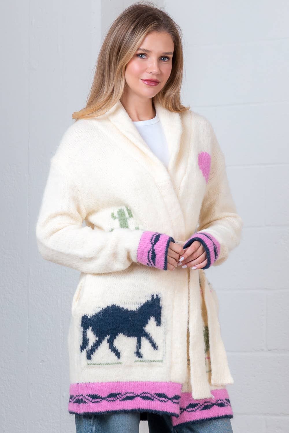 CRÈME PEIGNOIR DE CHEVAL HWJ65031T-RELAX FIT AVEC CEINTURE  en vente sur Faire3