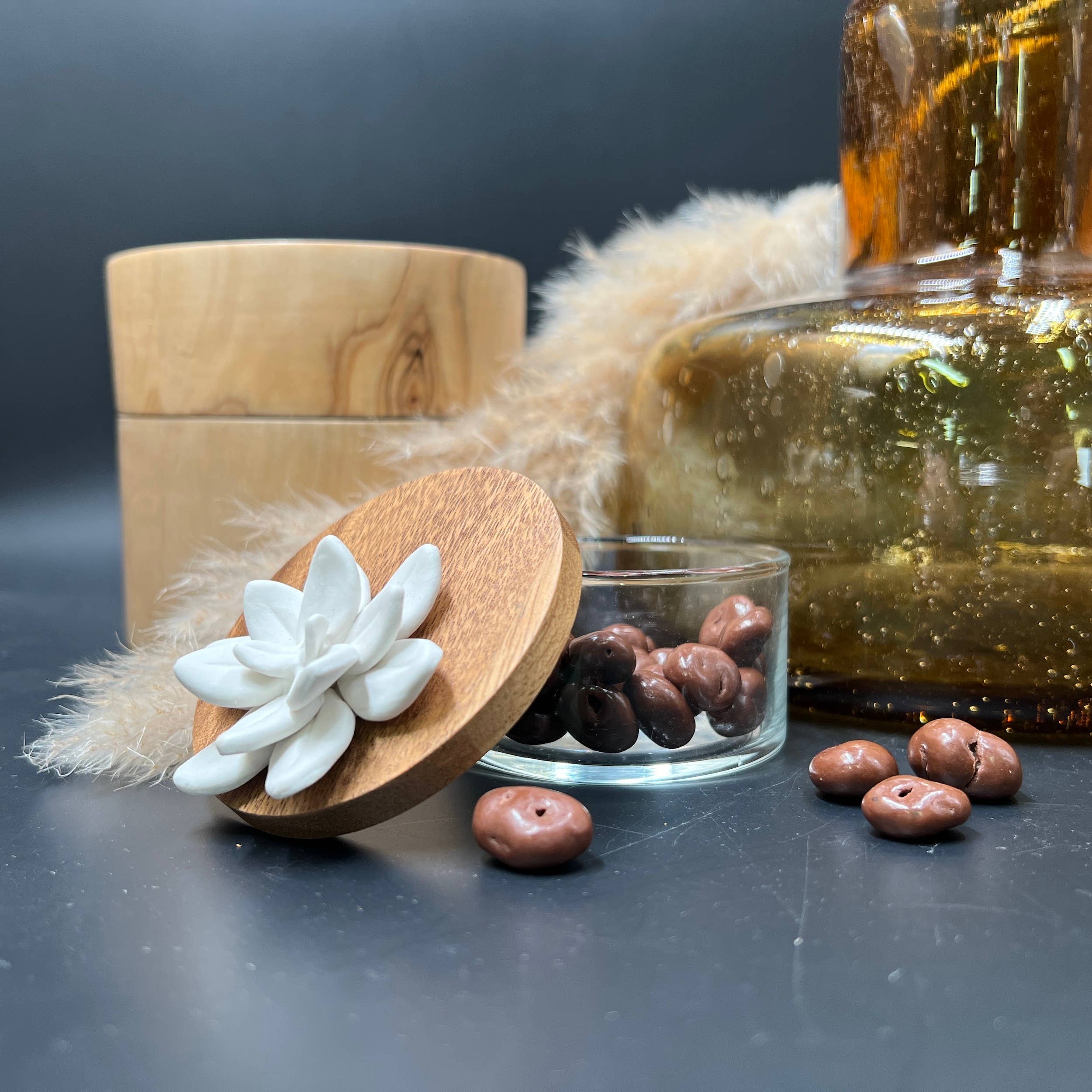 Anoq – Großhandel Dekogläser – Glas-, Holz- und Porzellan-Dose – Lotus Box S6