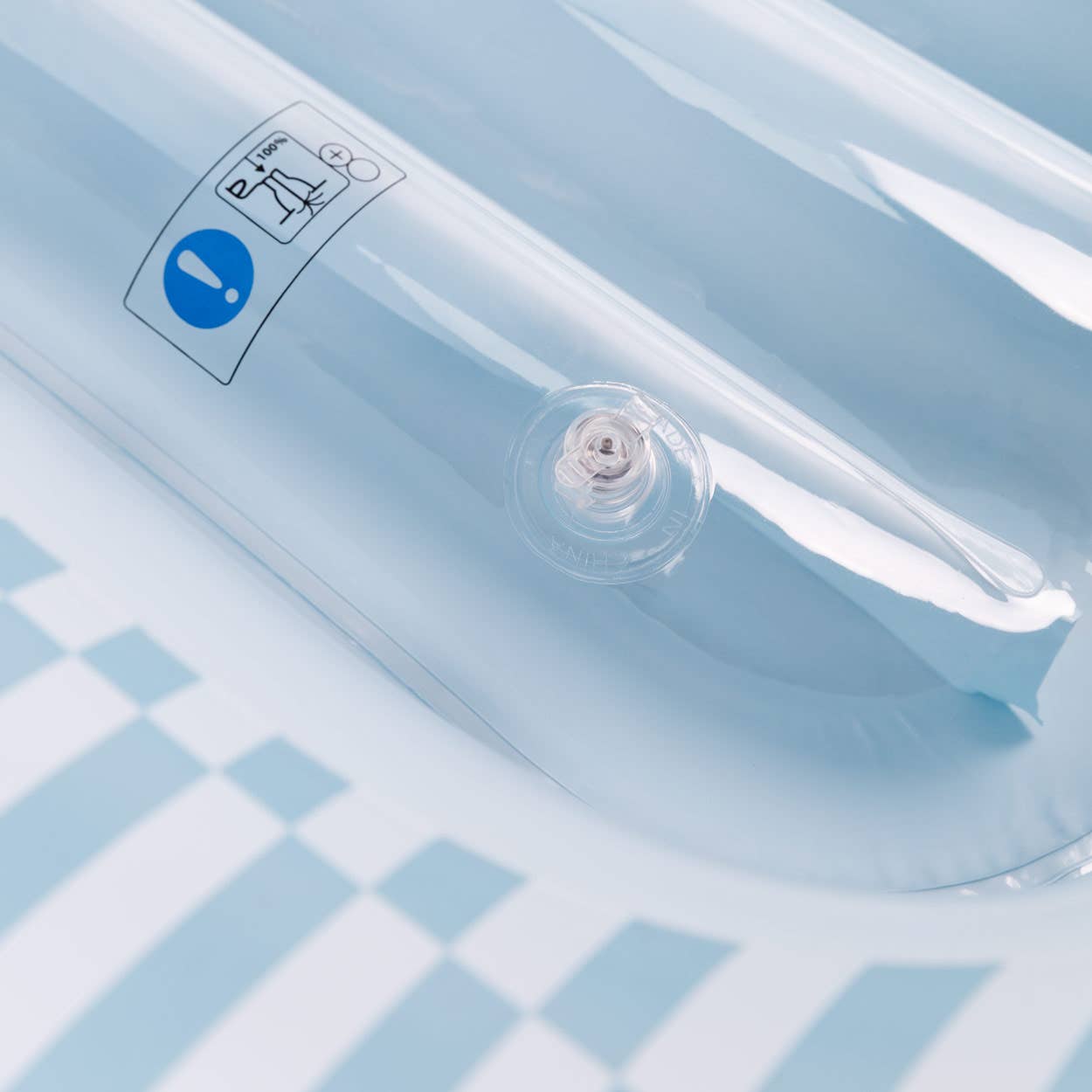 Flamingueo - Wholesale Beach Accessories - Tanning pool with blue cup holder4