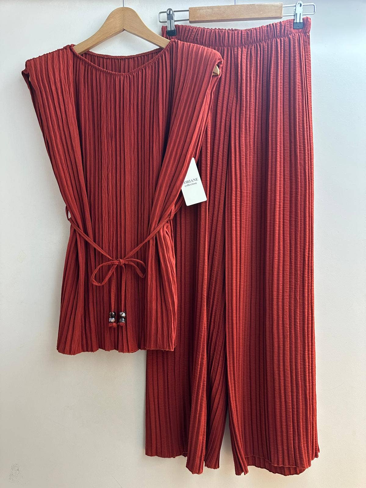 LORIANE - Wholesale Top & Pant Set (NOT Loungewear) - Women's - 7260 61129 Pleated top and pants set6