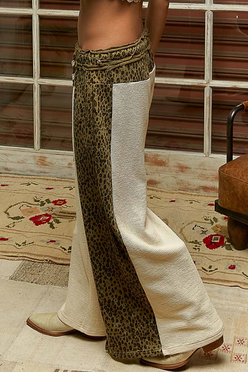 Pol Clothing - Wholesale Pants - Women's - Animal print contrast thermal straight fit knit pants1