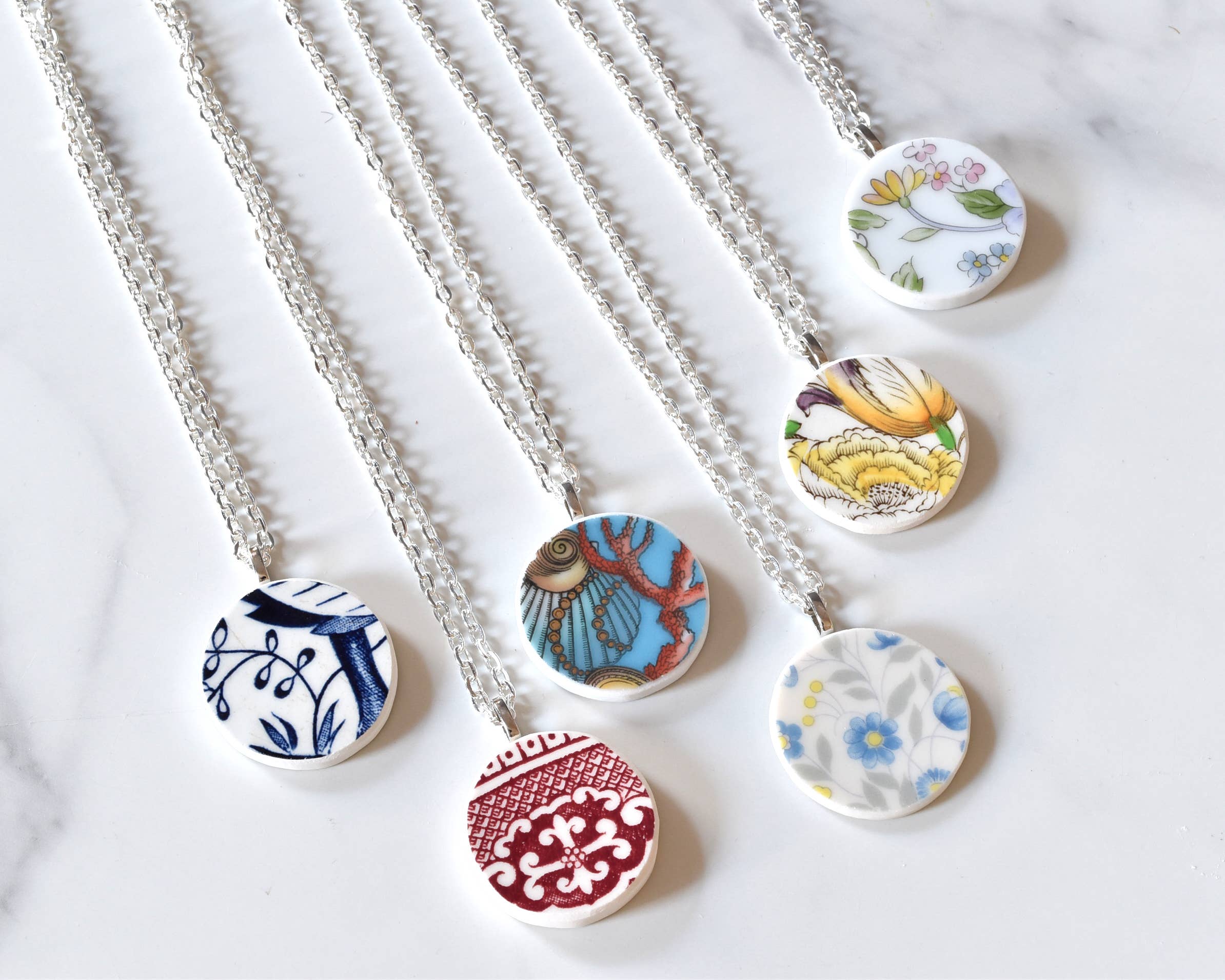 The Broken Plate Pendant Co - Vente Colliers à pendentif - Collier en forme de cercle Broken Plate 2