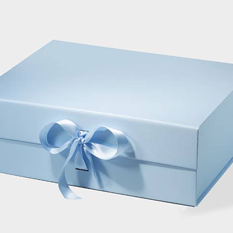 Geschenkdozen in verschillende kleuren - A4 met magnetisch deksel - effen en andere Geschenkdozen wholesale inkopen. Gratis retourzendingen en een 60-dagen netto betalingstermijn op Faire.com trends op Faire.