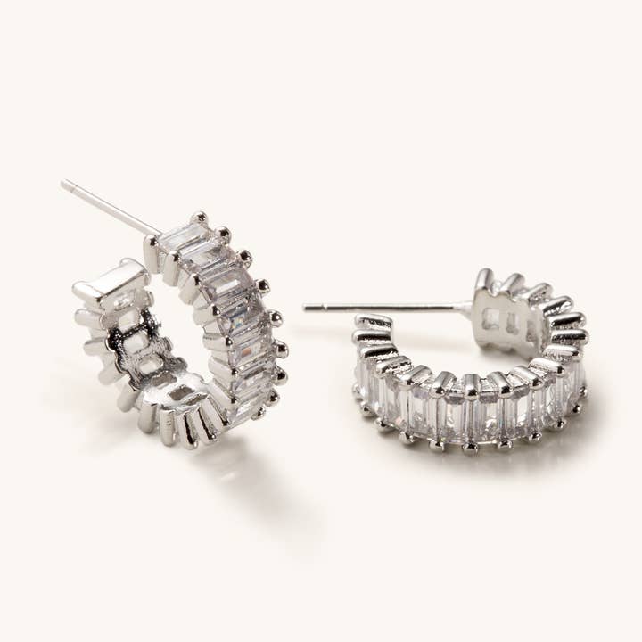 Esther Silver Diamond Hoops voor wholesale door Nikki Smith Designs