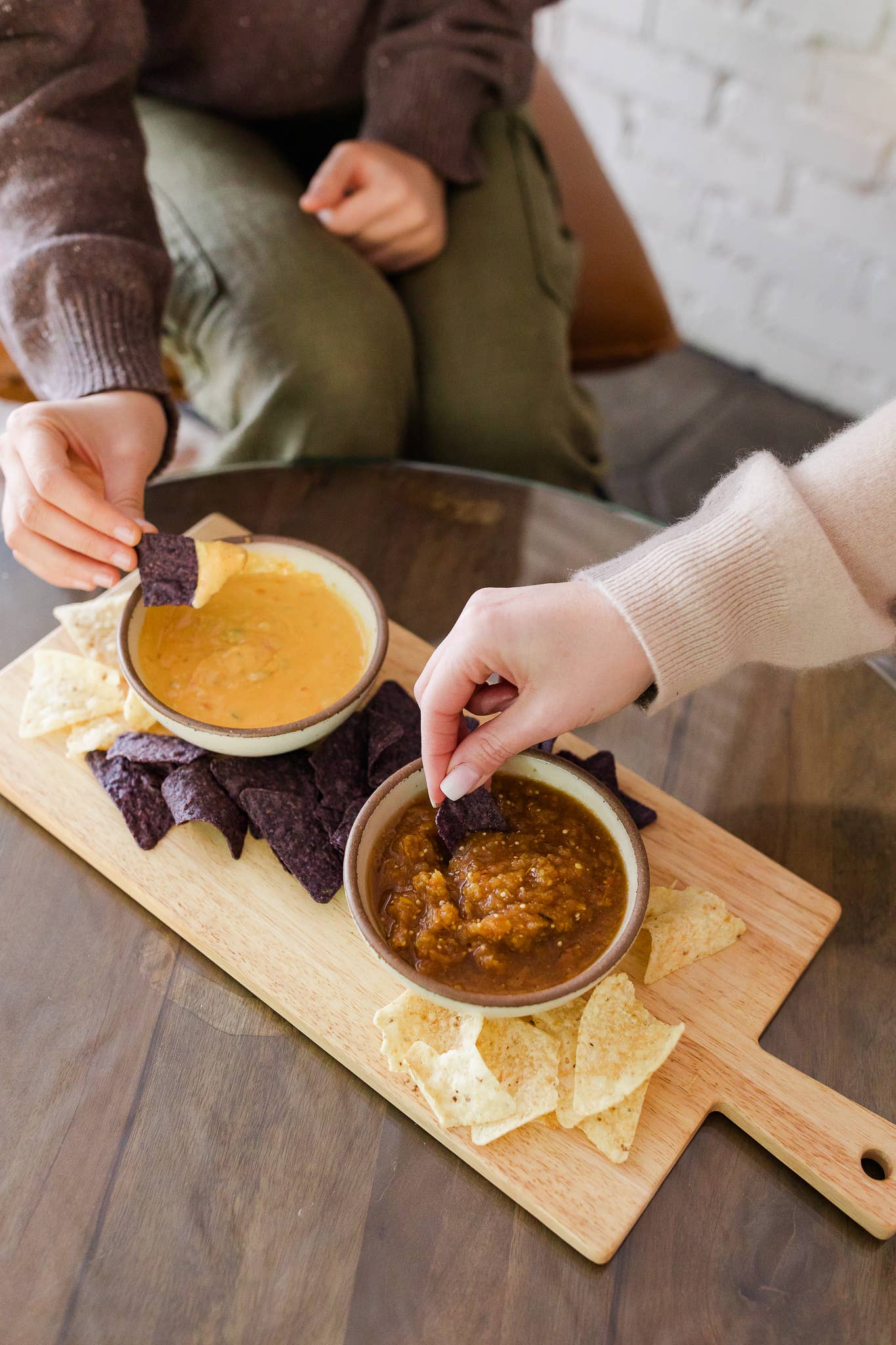 Darë Vegan Cheese - Wholesale Dip - Spicy Queso Plant-Based Dip1