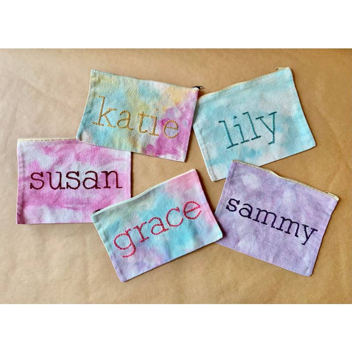 Pochette brodée à la main et teinte glace pour la vente par Rooted Rags