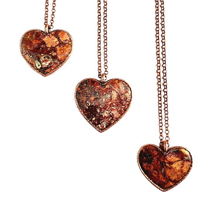 Collier coeur jaspe fleur rouge pour la vente par MergingMetals