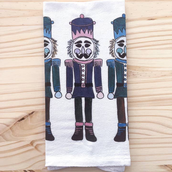 Moderne Nutcraker viskestykke for engroshandel hos Anna Whitham Co.