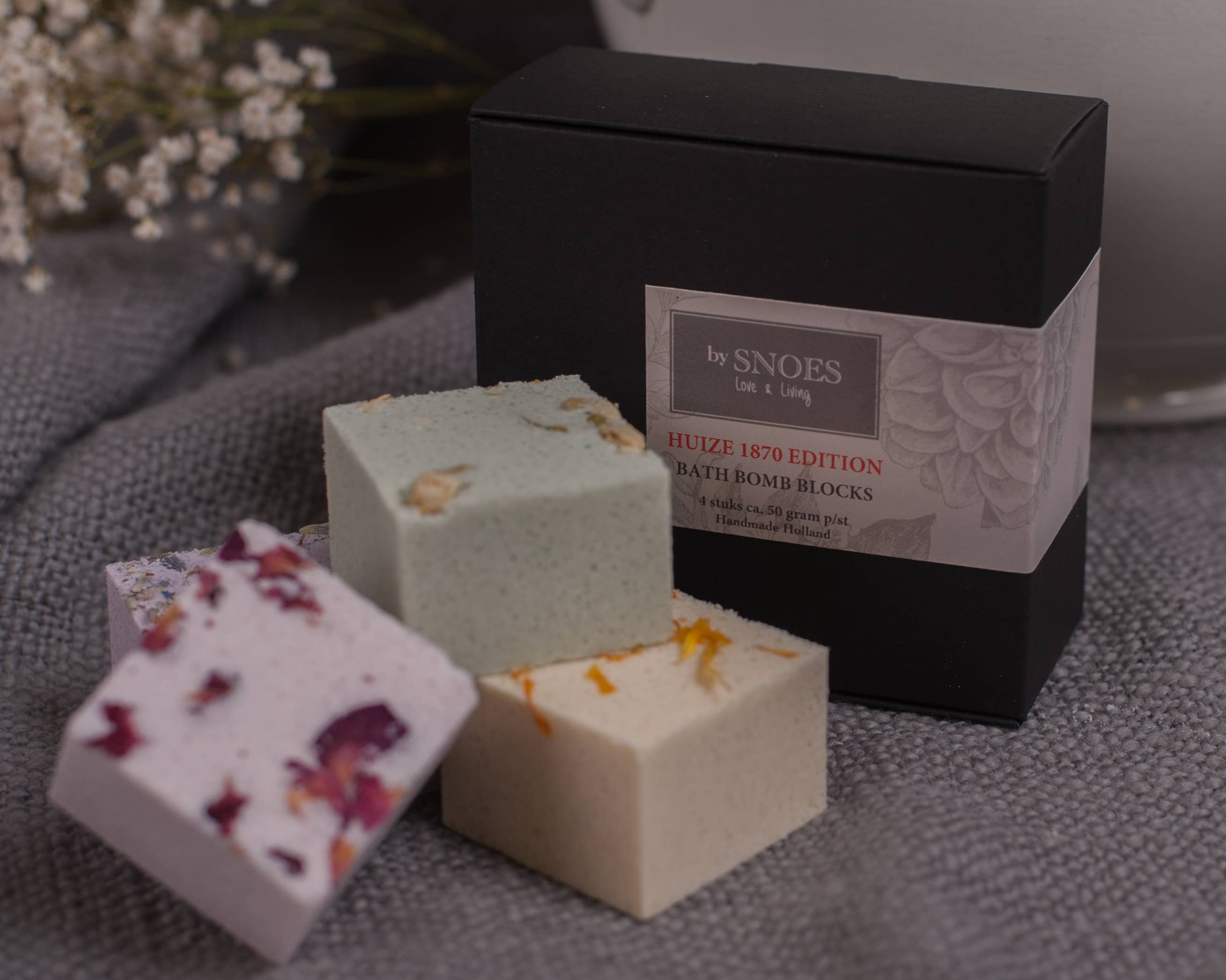 By Snoes - Wholesale Bruisbal/schuim - By Snoes schuimende badblokjes HUIZE1870 editie5