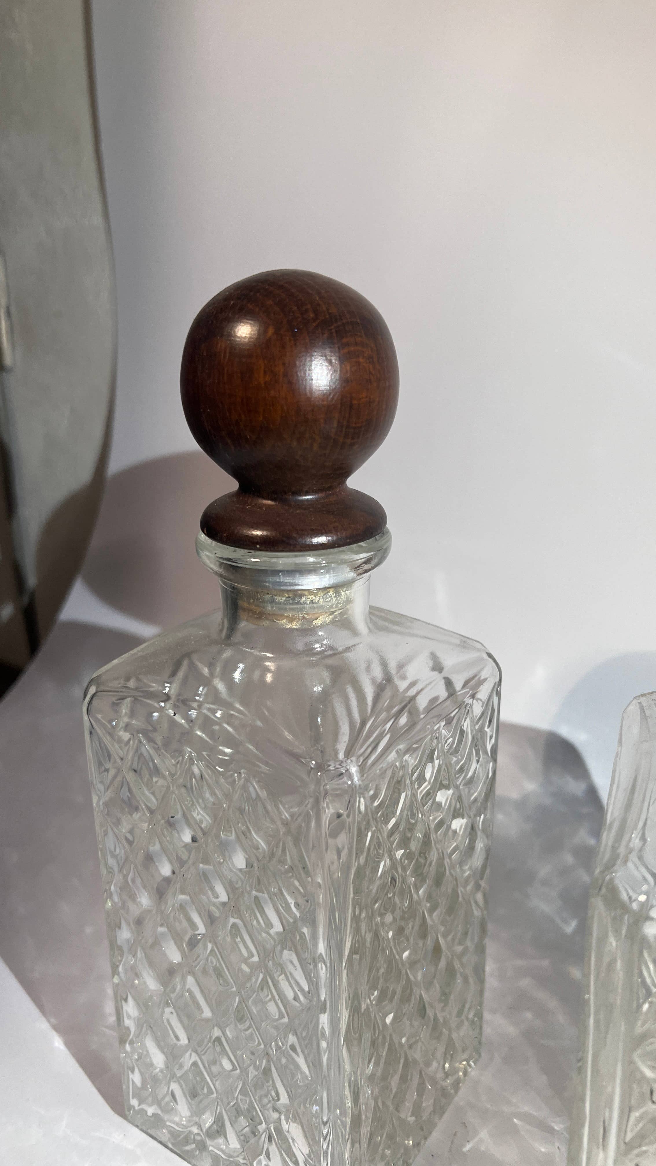 DADA Novecento – Jarra decorativa por atacado – Par de garrafas de cristal boêmio com tampa2