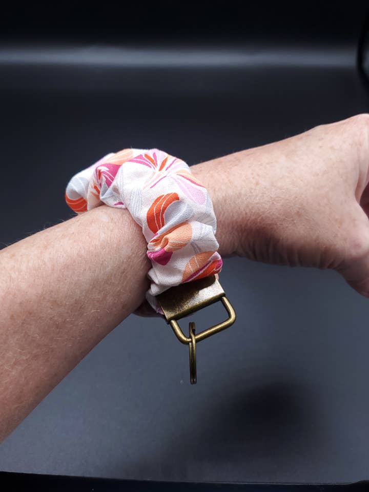 Porte-clés, porte-clés Scrunchie Wristlet, porte-clés de voiture pour la vente par Out of Spike Designs