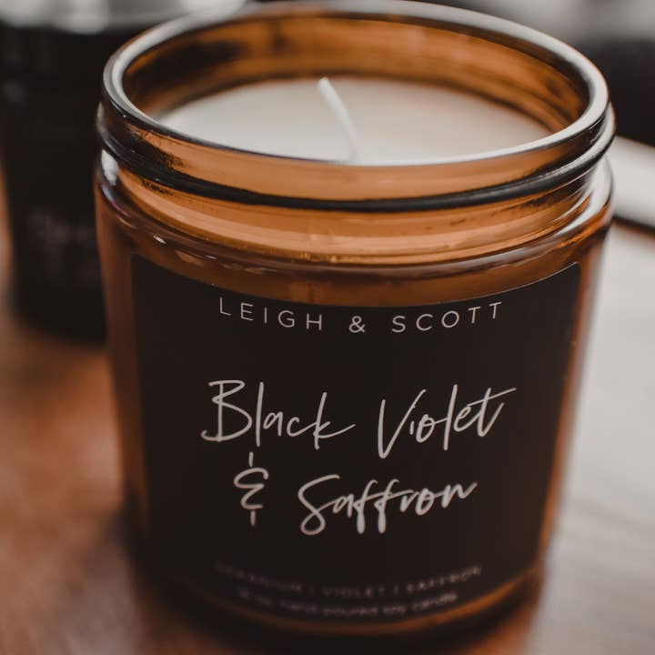 Viola nera e zafferano per la vendita all'ingrosso da parte di Leigh and Scott