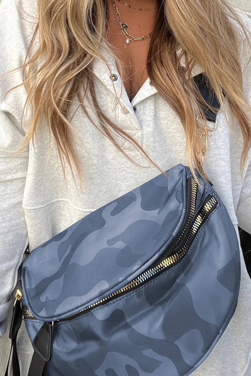 Suhkasana - Wholesale Crossbody Bag - Women's - Camo Print Crossbody Shoulder Bag with Gold Chain Detail9