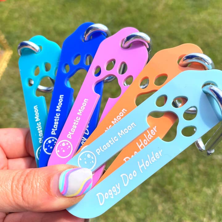 Doggy Doo Hold Dog Poo Bag Holder for wholesale by Plastic Moon