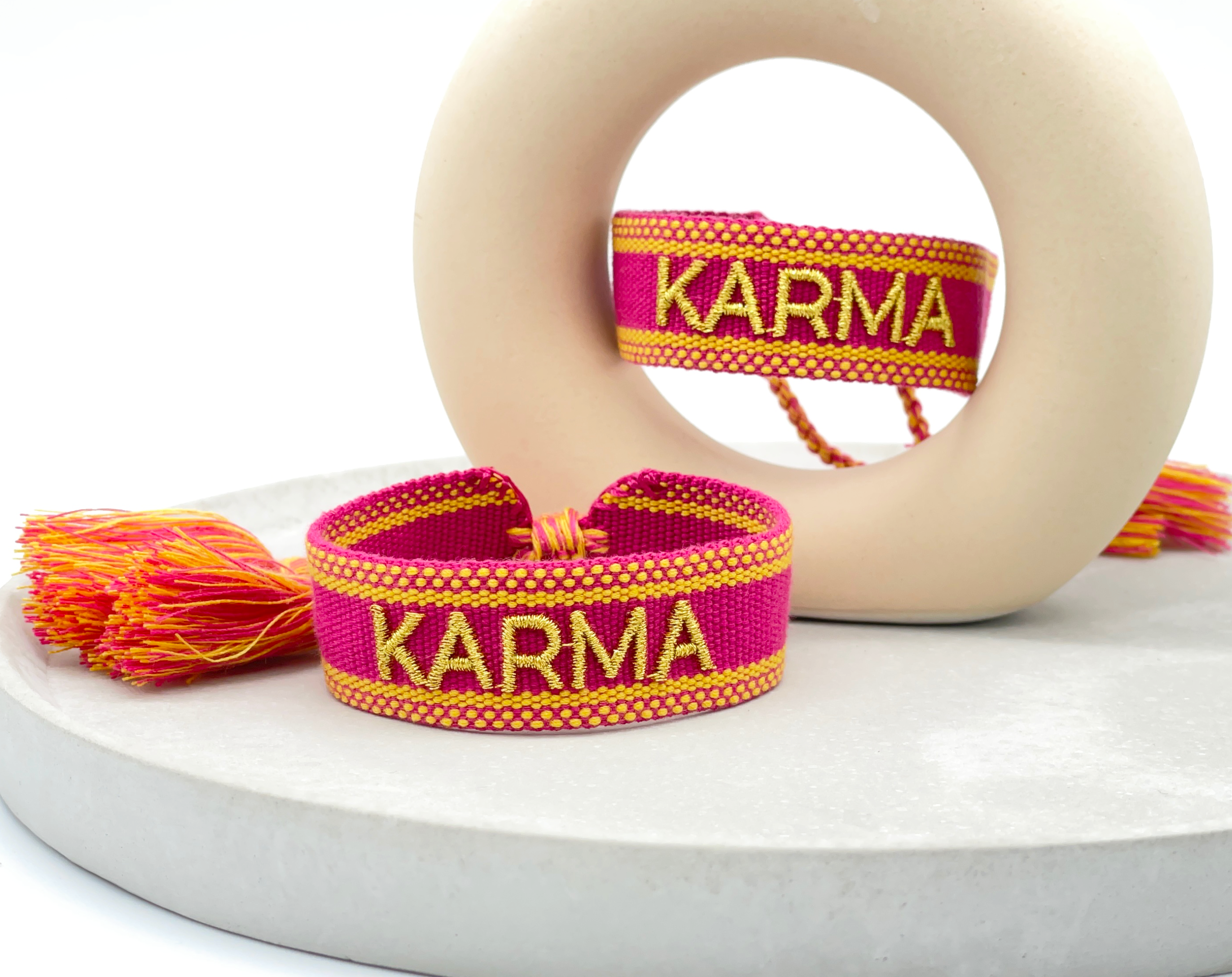 Parsley & Pepper – Engroshandel Flettet armbånd – KARMA statement-armbånd vævet og broderet3