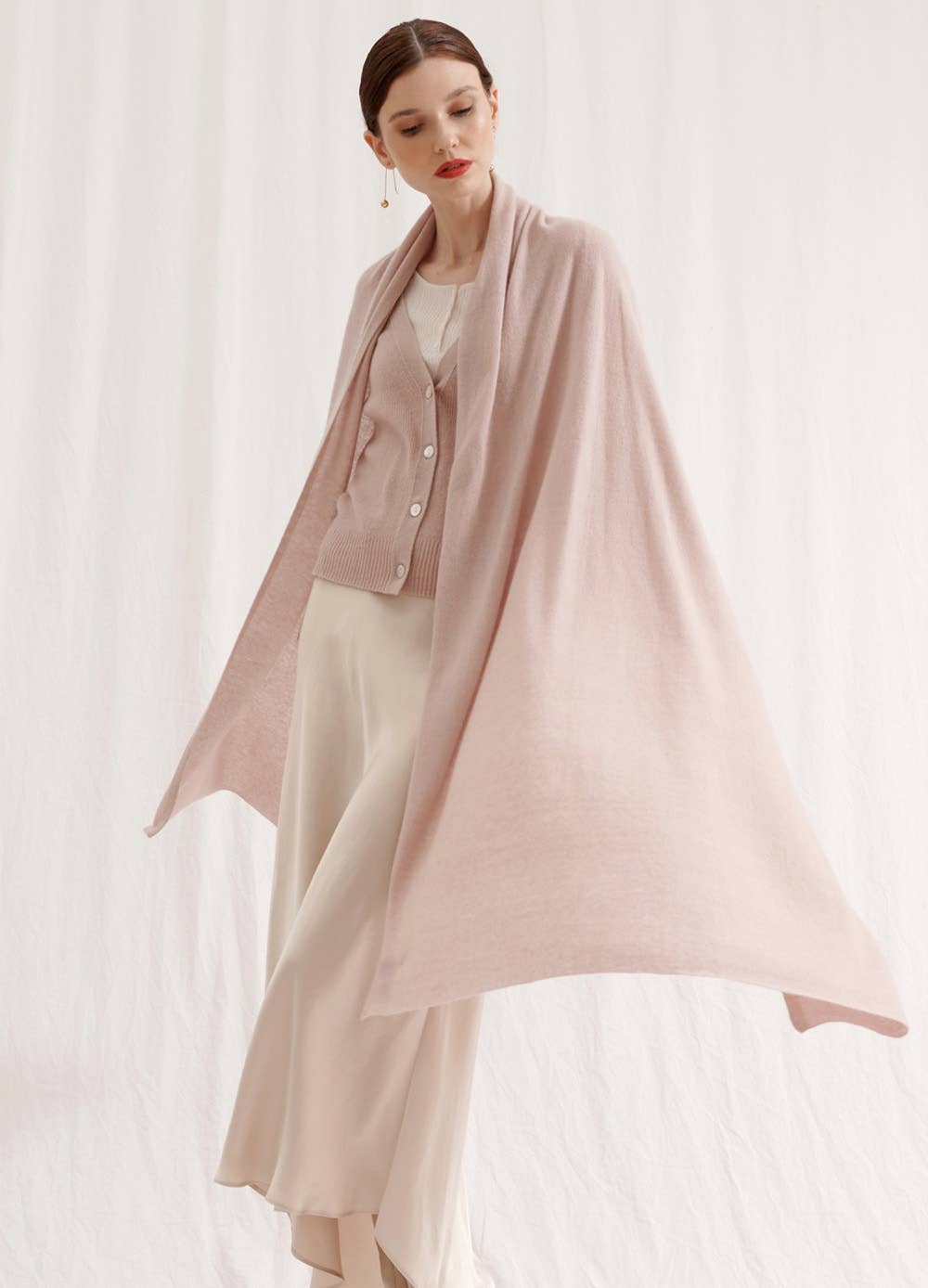 CASHMERISM - Wholesale Wrap - Women's - Oversized cashmere travel wrap - Rosy Mist2