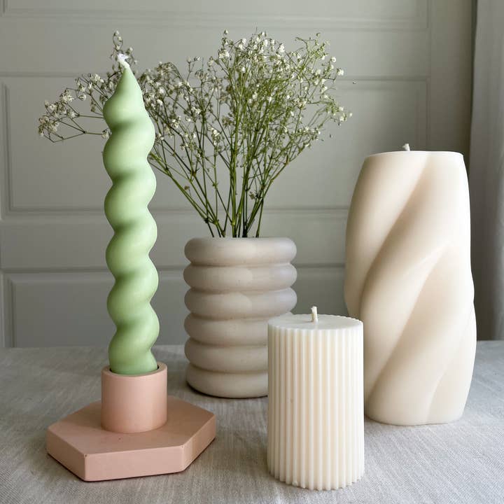 Vit Set med tre pelarljus för wholesale på Faire