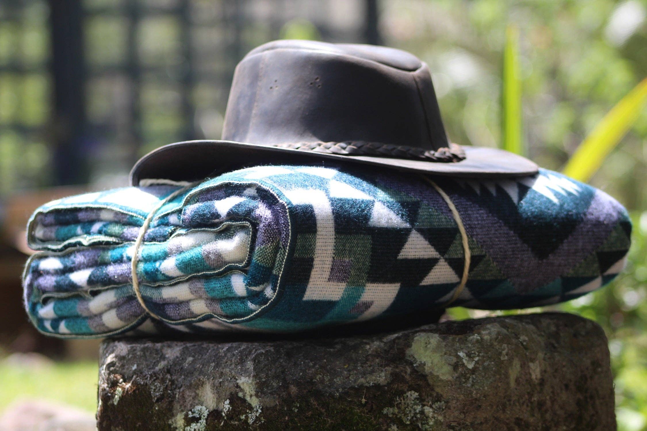 Aqua Agua de Los Andes Alpaca Blend Blanket for wholesale on Faire3