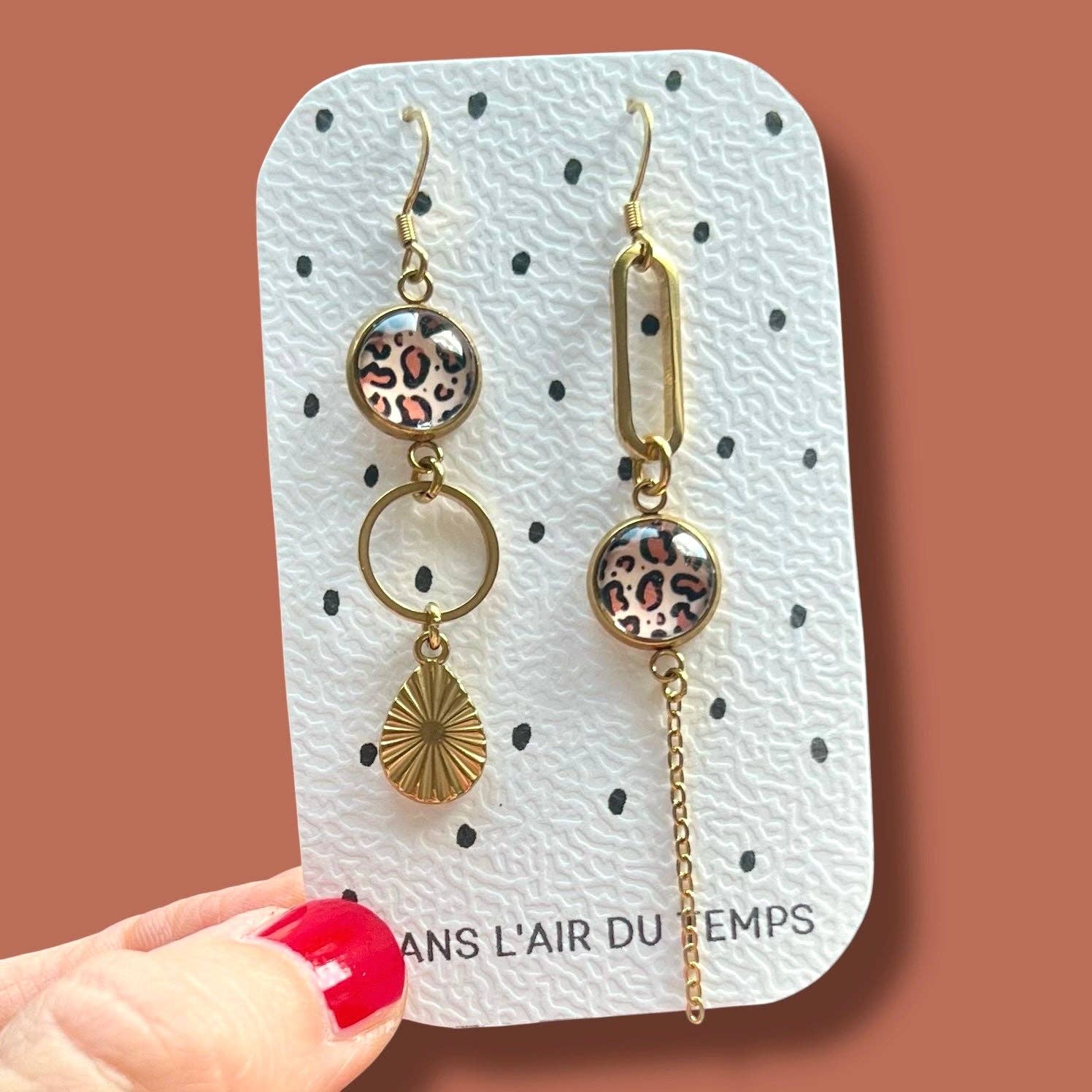 Dans l'Air du Temps Bijoux - Venta al por mayor Pendientes colgantes - Pendientes asimétricos de leopardo2