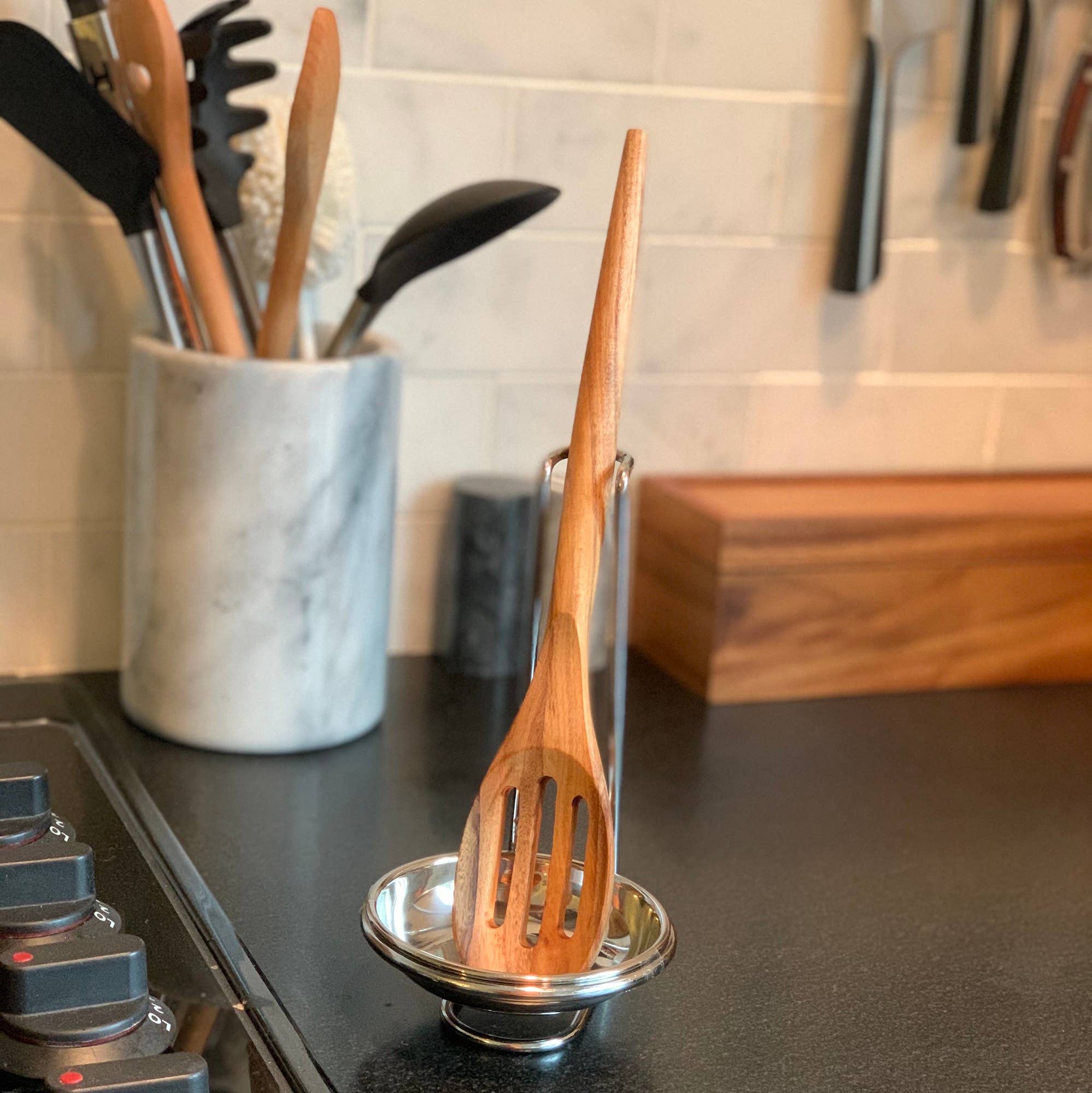 Fox Run Brands – Engroshandel Køkkenske – Ironwood slidset skeredskab til madlavning, akacie, 12"2