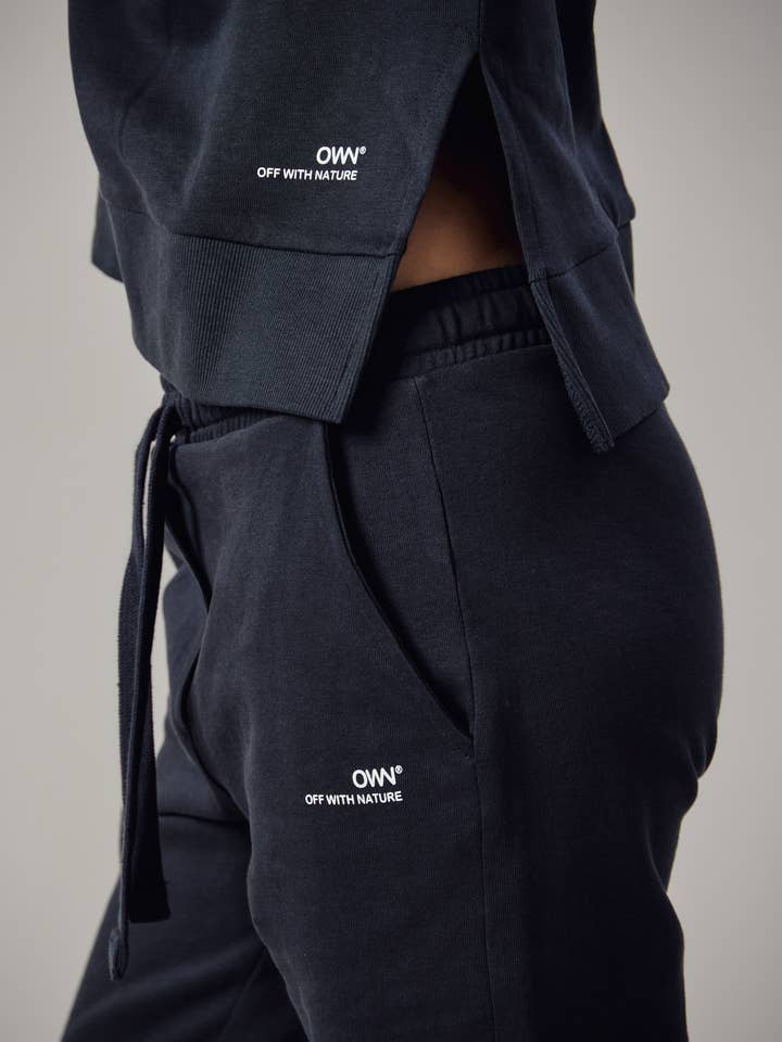 Lige Joggers for engroshandel hos OWN OFF WITH NATURE