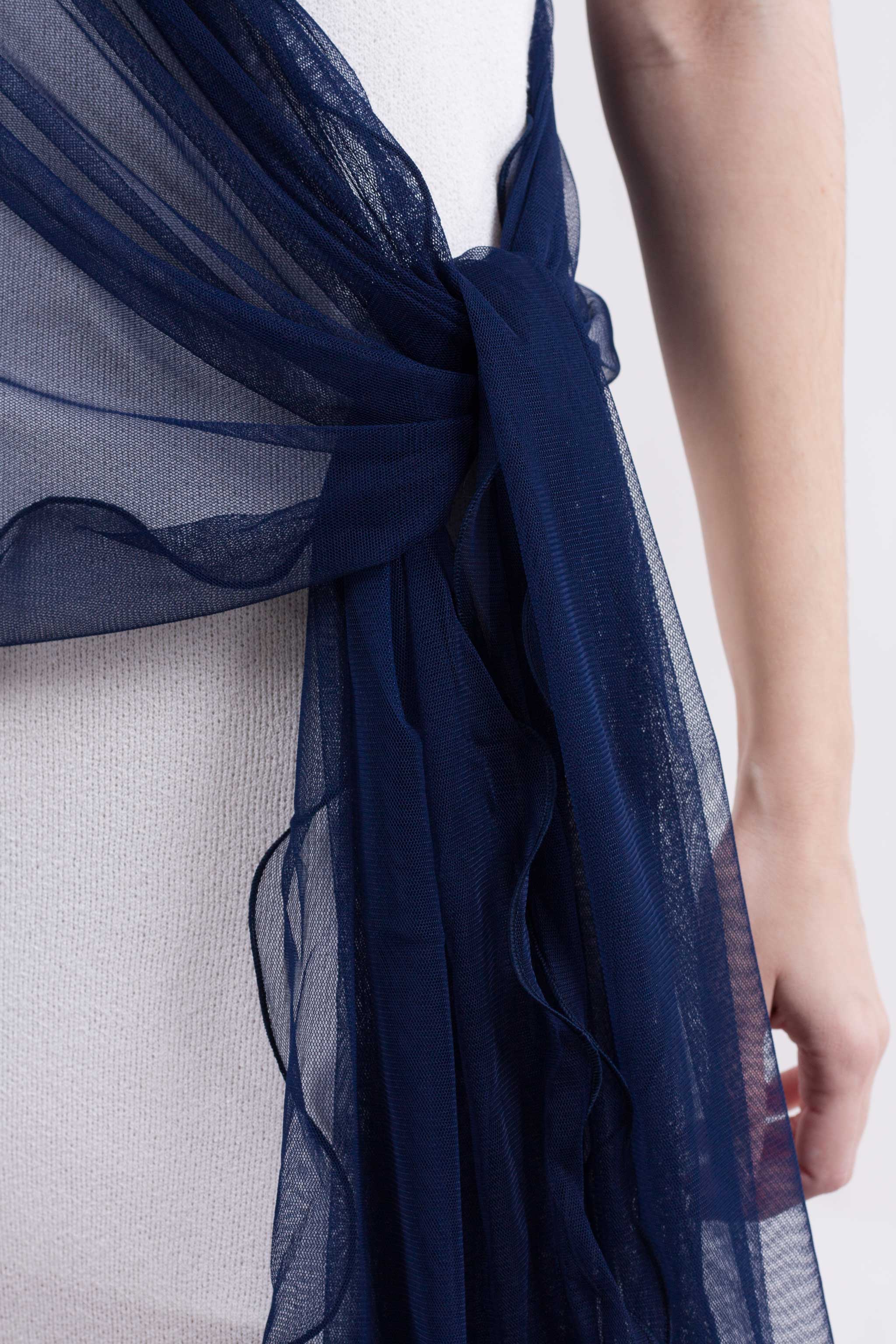 MR Complements - Vente Écharpe – femme - Châle en tulle grande taille aux bords ondulés27