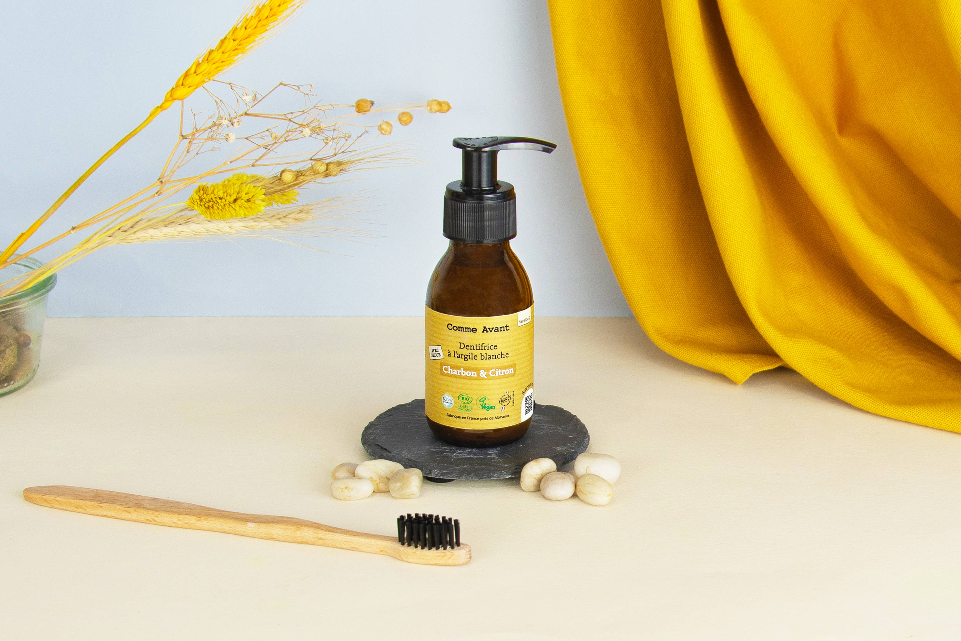 Comme Avant - Wholesale Toothpaste - Organic whitening toothpaste with vegetable charcoal and lemon5