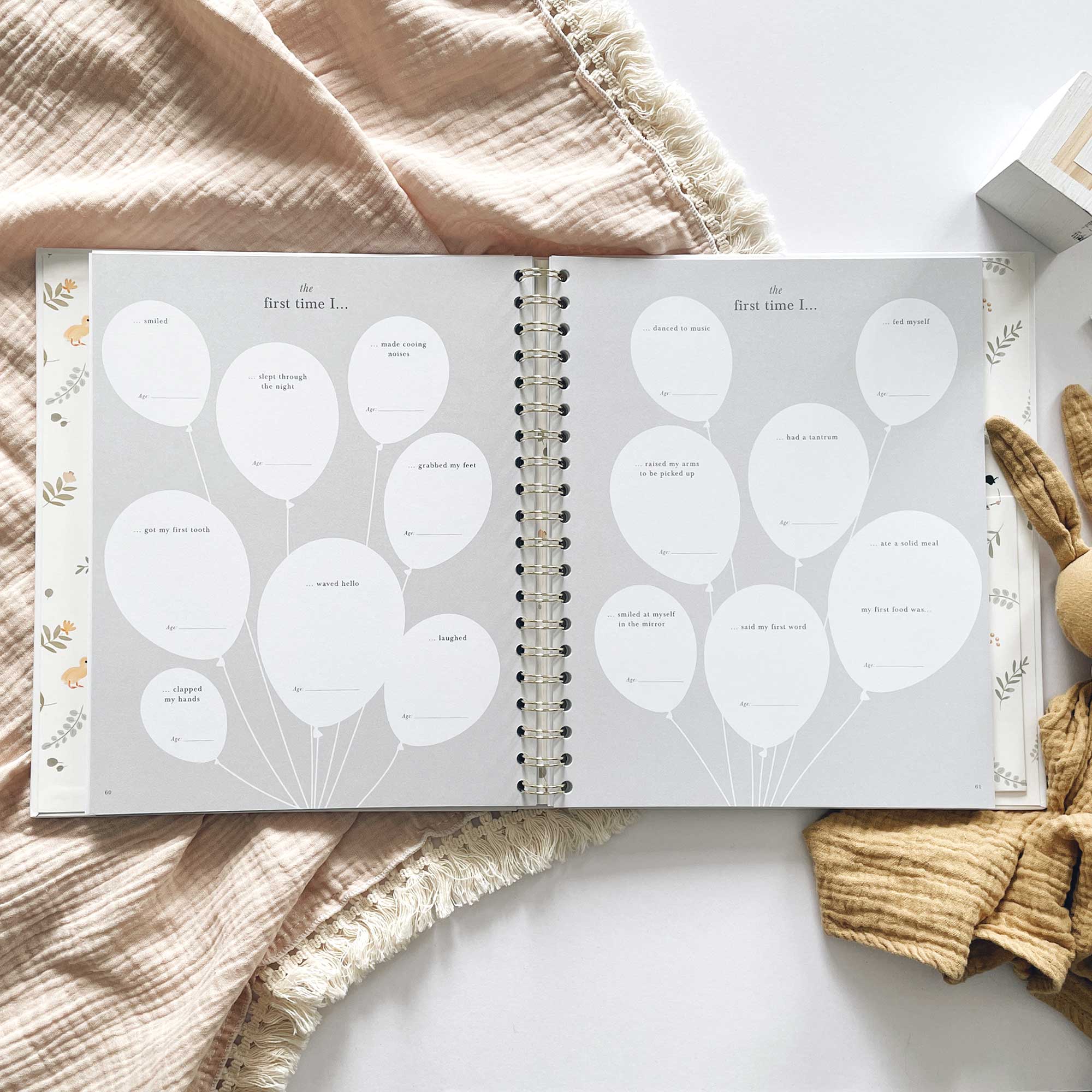 Blush And Gold - Wholesale Herinneringenboek - Kinderen en baby - My Baby Book (Dieren) luxe bewaarschrift met memory book + doos13