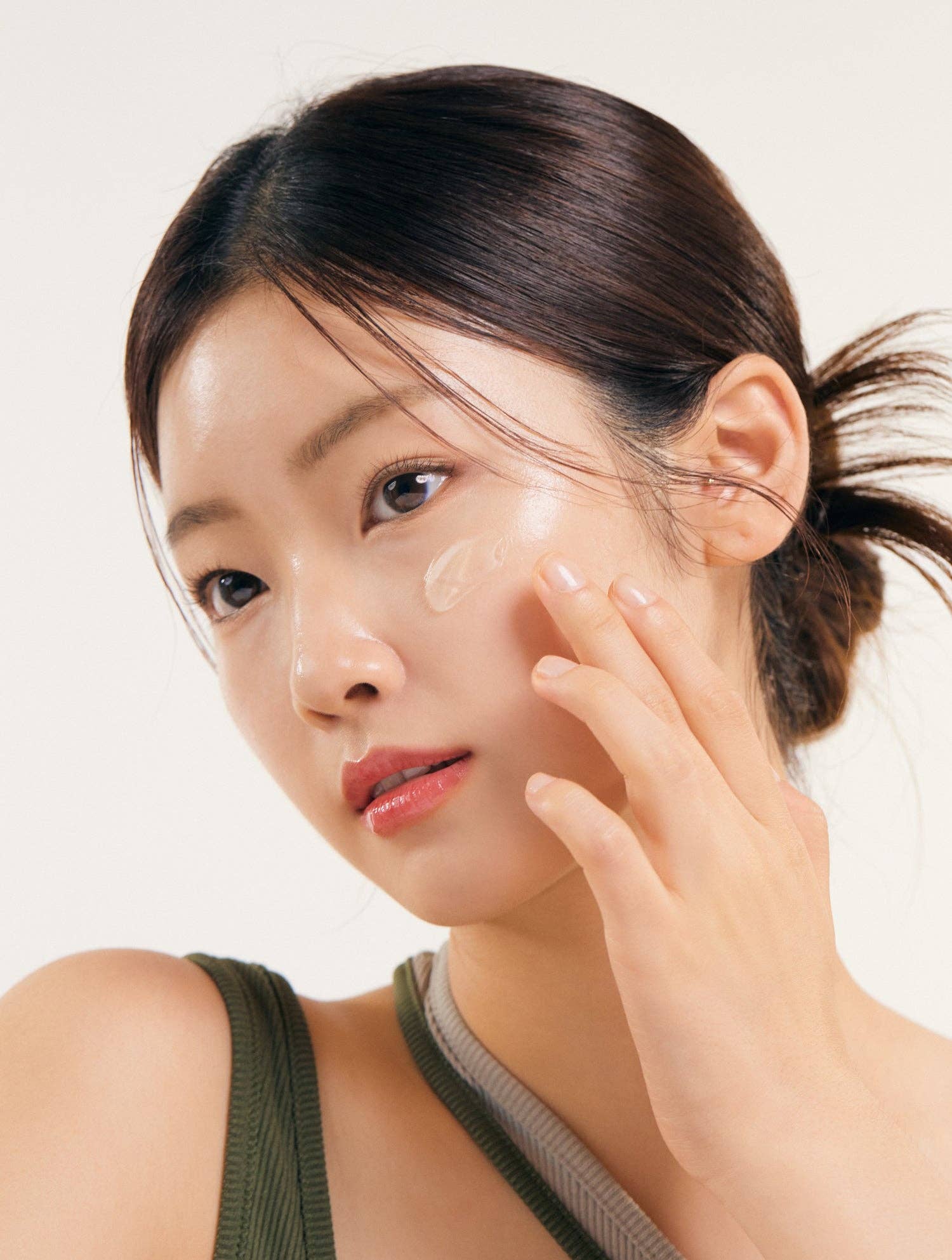 VIAI Beauty – wholesale Facial moisturiser – NATURE REPUBLIC Real Squeeze Aloe Vera Cream2