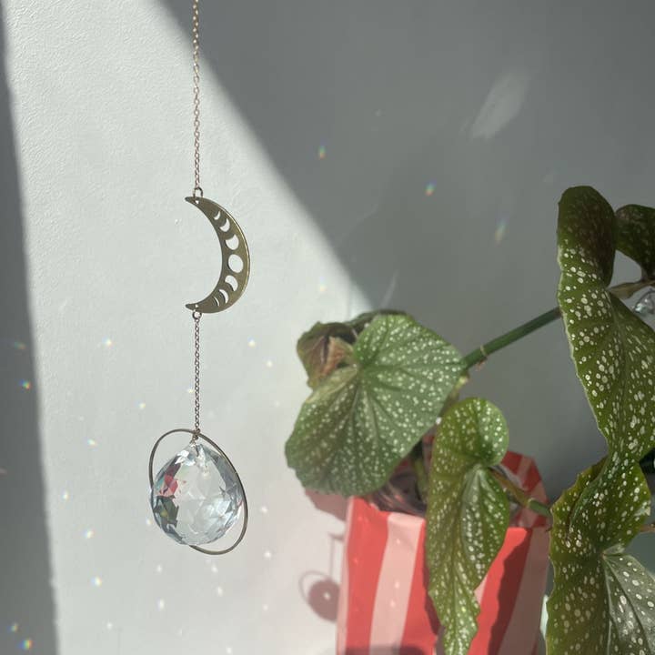 Attrape-soleil phases de lune avec cristal/prisme pour fenêtre pour la vente par von Lani = Jewellry + Suncatchers